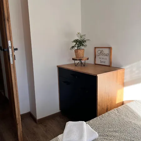 Numer 1, Dwie Sypialnie Dwa Lozka Apartman Orzysz